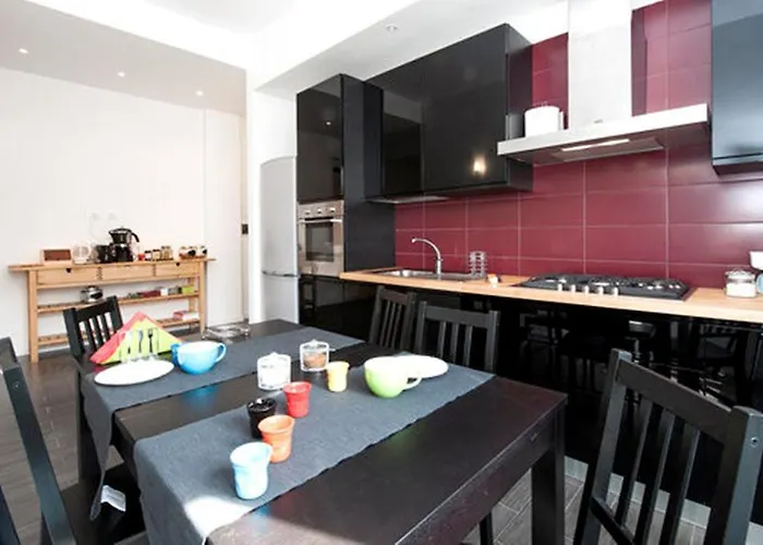 Bed & Puppets Bed and Breakfast 4*