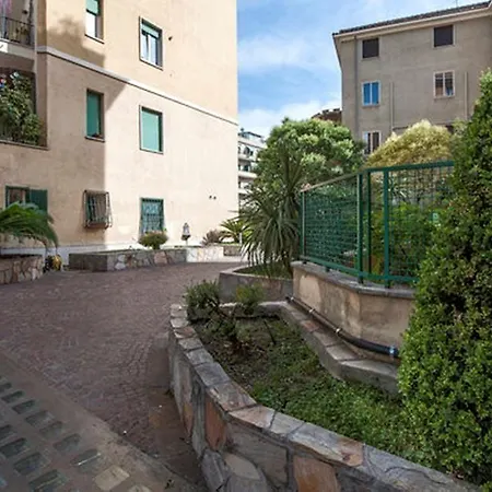 Bed & Puppets Bed and breakfast